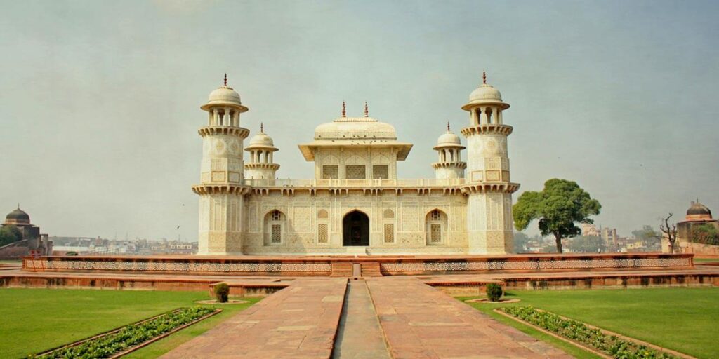 I'timād-ud-Daulah's Tomb Agra